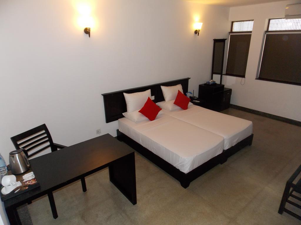 Casons B&B Colombo Exterior photo